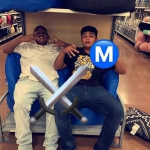 Meet your Posher, Alexis